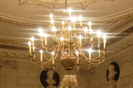 This beautiful fixture hangs in the PA Foyer, directly above the bronze Pennsylvania Seal in the floor. Several large vintage Gothic chandeliers and other Gothic lights such as wall lights, wall sconces, hall lights and entrance lights adorn the walls and ceilings.